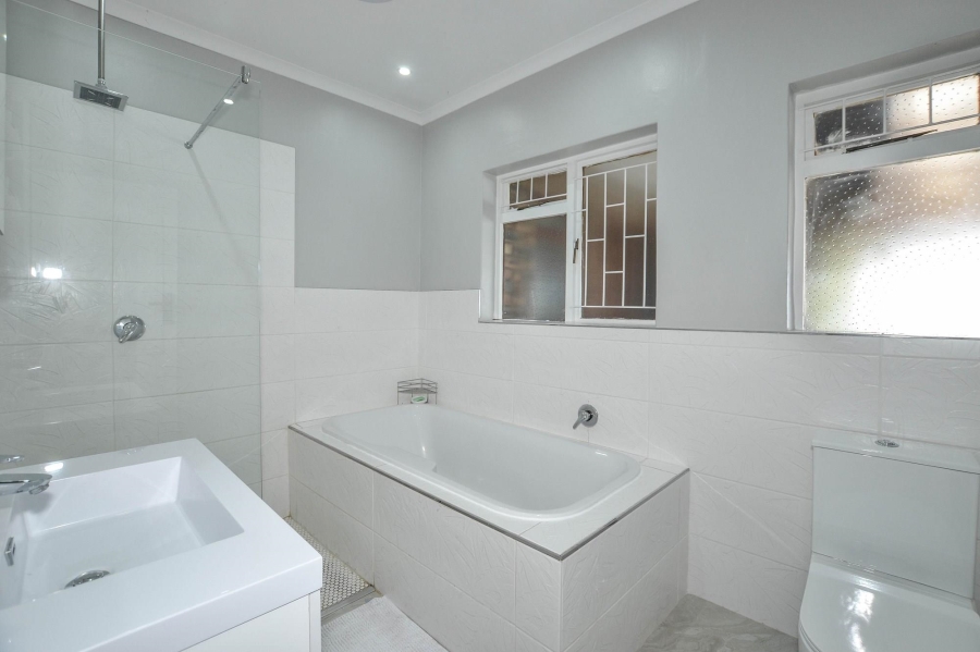 6 Bedroom Property for Sale in De Tijger Western Cape